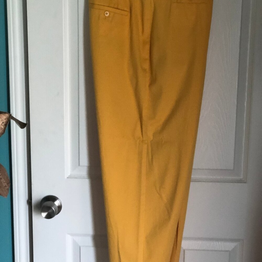 Talbot's size 16 yellow capris